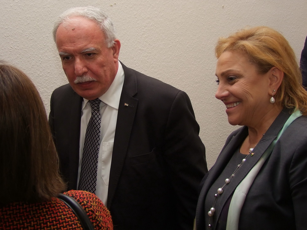 Dr.Riad Malki palesztin külügyminiszter és Marie Antoinette Sedin palesztin nagykövetasszony